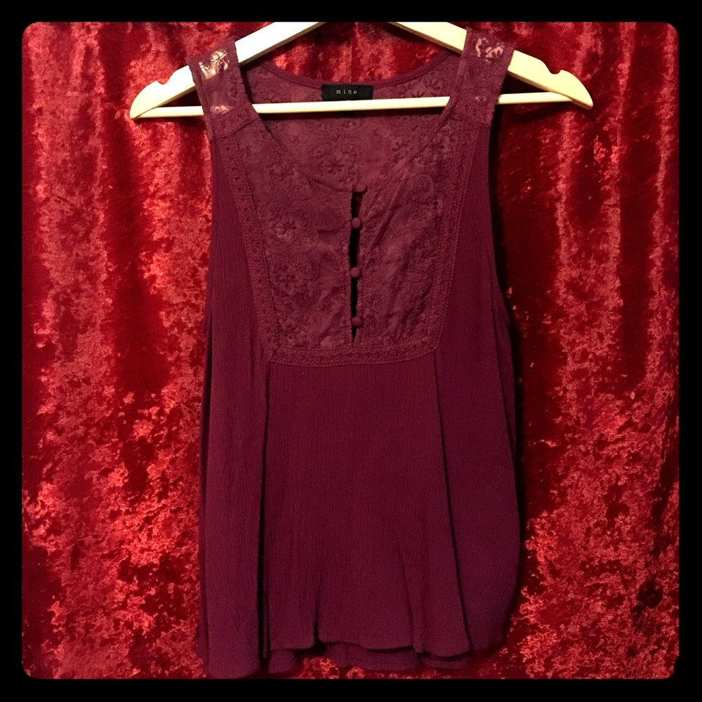 Lacy Sleeveless Blouse